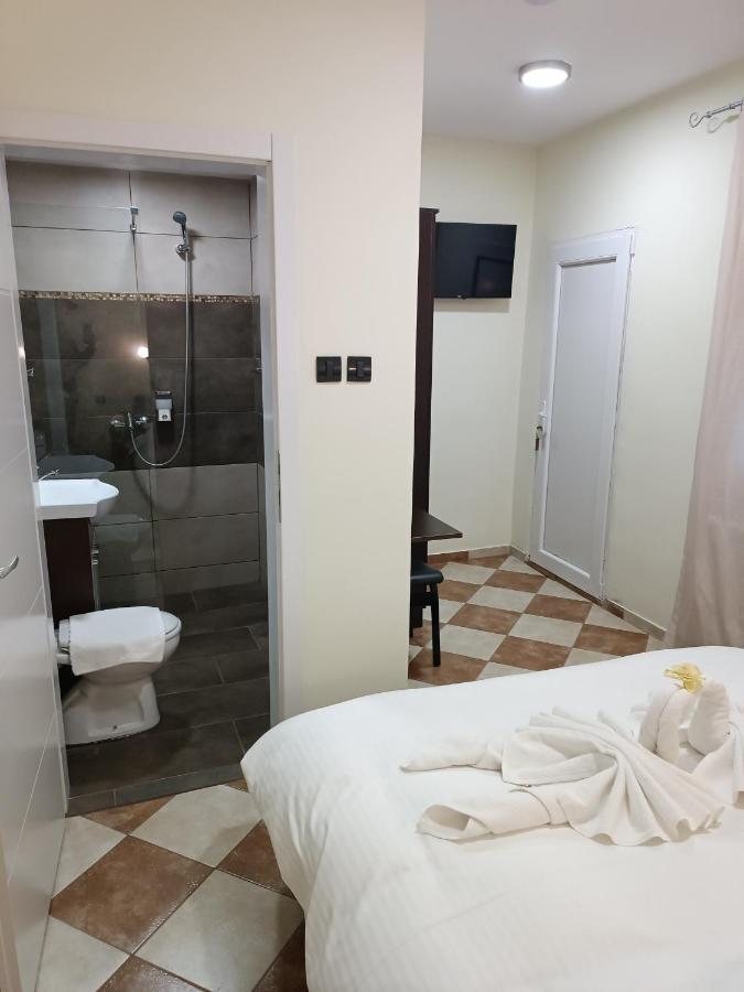 V & V Villa Lalince Extérieur photo