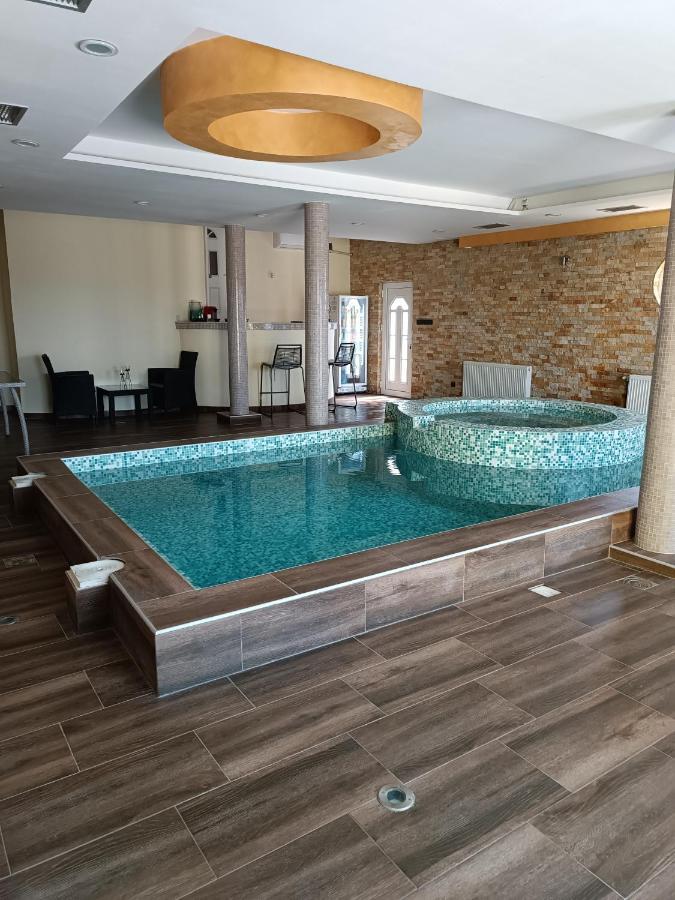 V & V Villa Lalince Extérieur photo